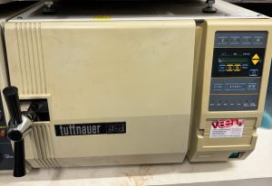 Tuttnauer 2540E Autoclave