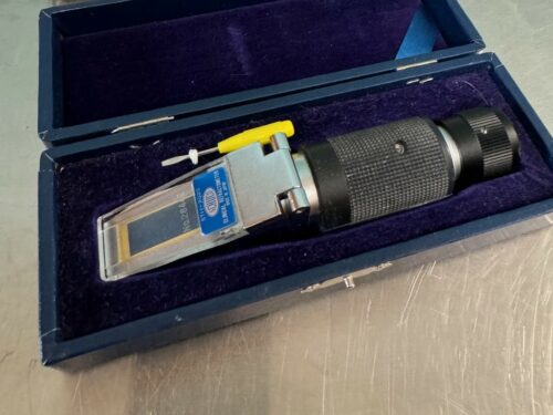 Schuco Refractometer