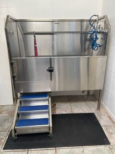 Shor-Line Grooming Table
