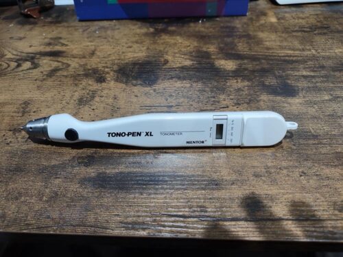 Reichert Tono-Pen XL Applanation Tonometer