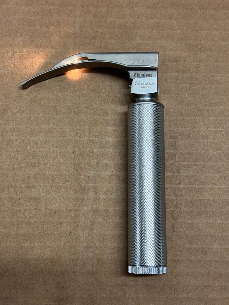 Maco Laryngoscope Handle with Welch Allyn Mac #2 Blade