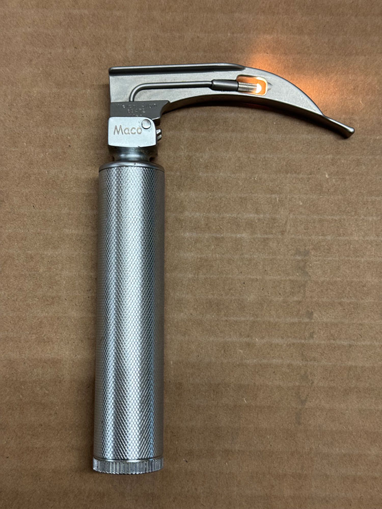Maco Laryngoscope Handle with Welch Allyn Mac #2 Blade